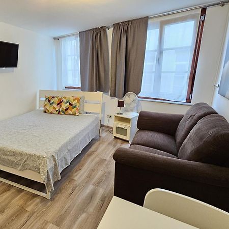 Apartamento Chez Esmara Et Philippe Fourche Bruselas Habitación foto
