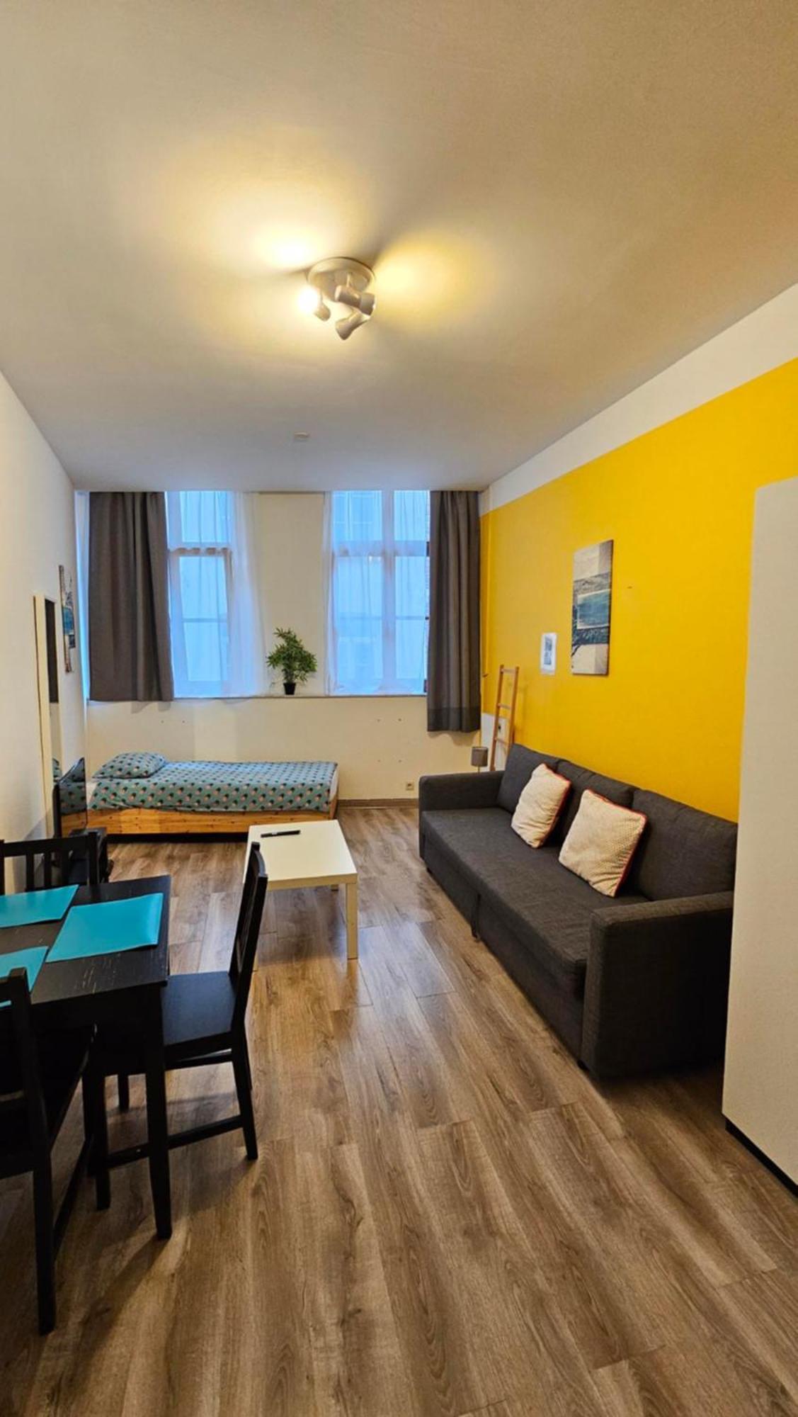 Apartamento Chez Esmara Et Philippe Fourche Bruselas Exterior foto